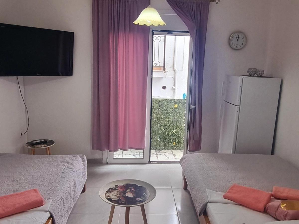 Angel Studio Apartment Skiathos Town Exterior photo